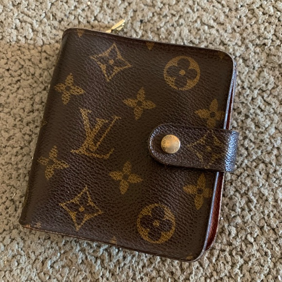 LOUIS VUITTON Brown Monogram WALLET Bi-fold with Zippered Coin - Picture 1 of 13